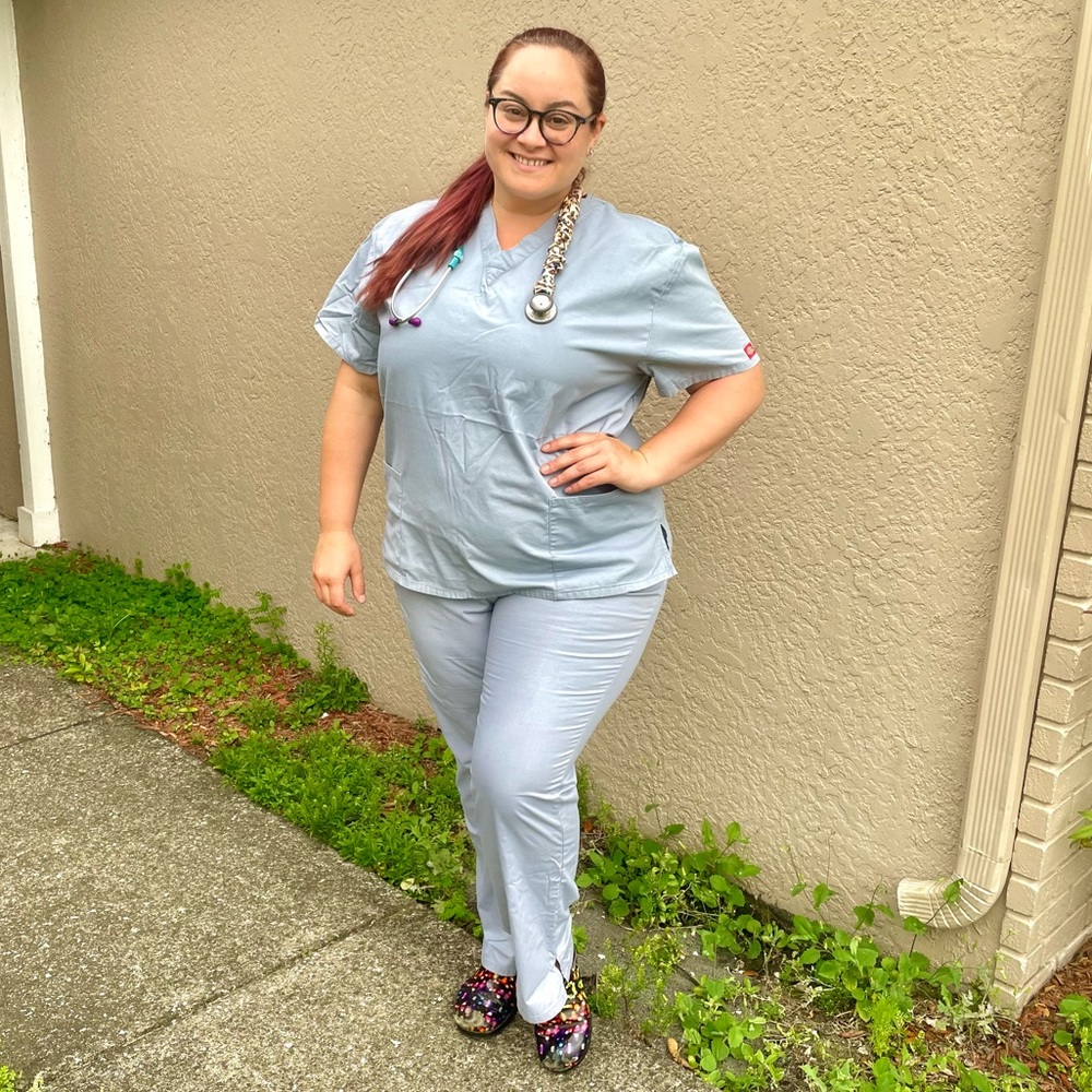 🩺 SET of Grey Dickies 2X Scrubs with Flare Leg Cargo Pants & Two Pocket Top